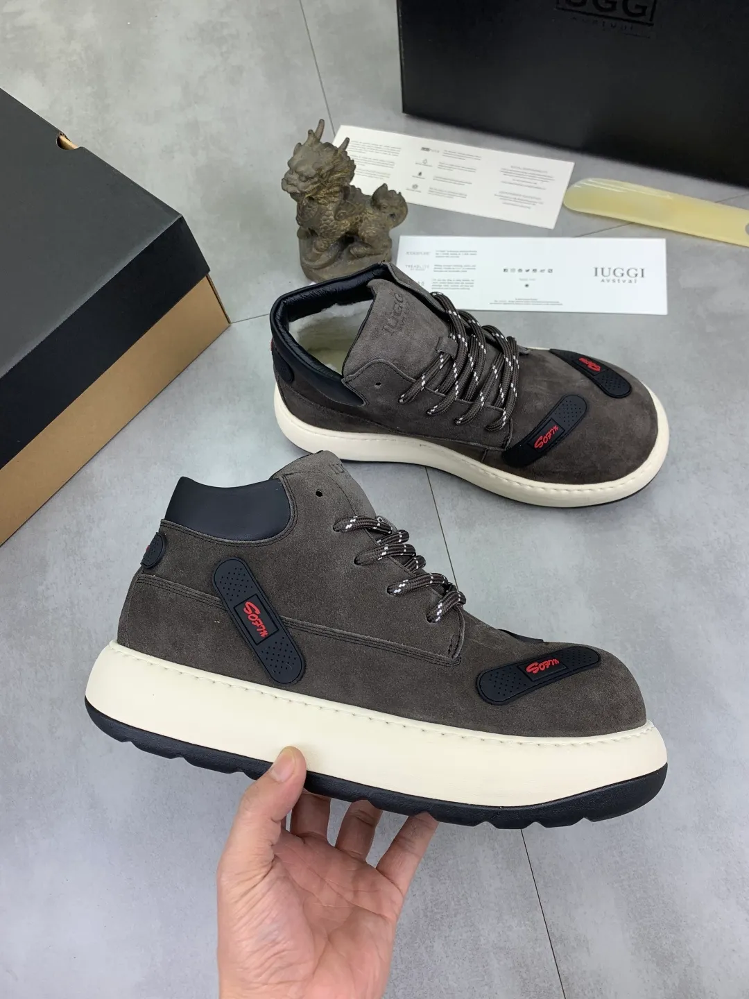 Men's men's shoes 💰P660 New arrival 🆕🆕🆕 IUGGI winter 🎄Q version ugly band-aid rhubarb boots men's trendy brand matte leather Martin boots high-top thick-soled big-toe shoes original designer cock-toe boots winter new retro men's shoes trendy and fashionable thick-soled bread shoes non-slip and wear-resistant Size: 39-44